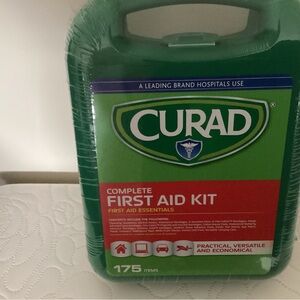 ComleteFirst Aid Essentials Kit 175 items